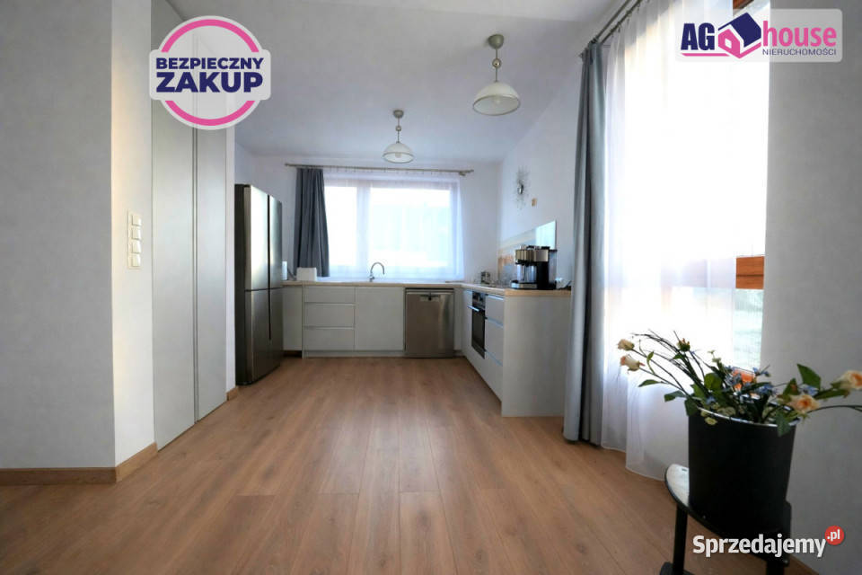 Dom wolnostojący 15859m2 Jantar Różana 3 piętra i więcej pomorskie