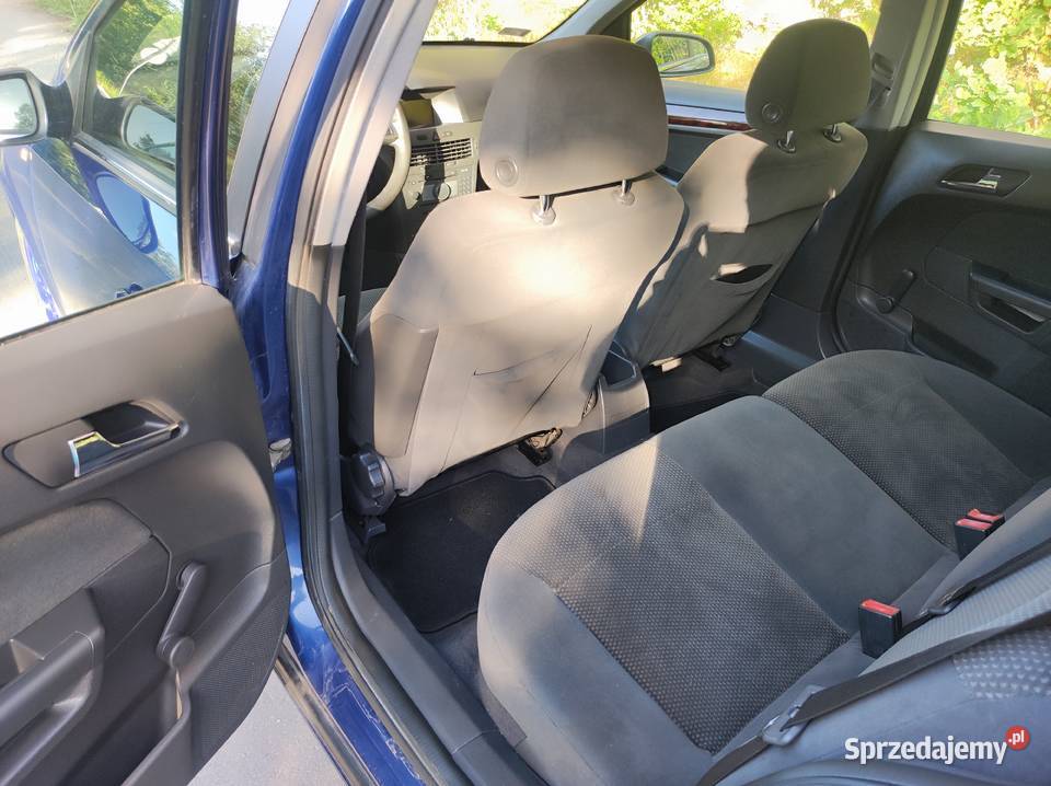 Astra H 16 benzyna 105 kombi stan alefelgi wielofunkcyjna kierownica Astra kujawsko-pomorskie Golub-Dobrzyń