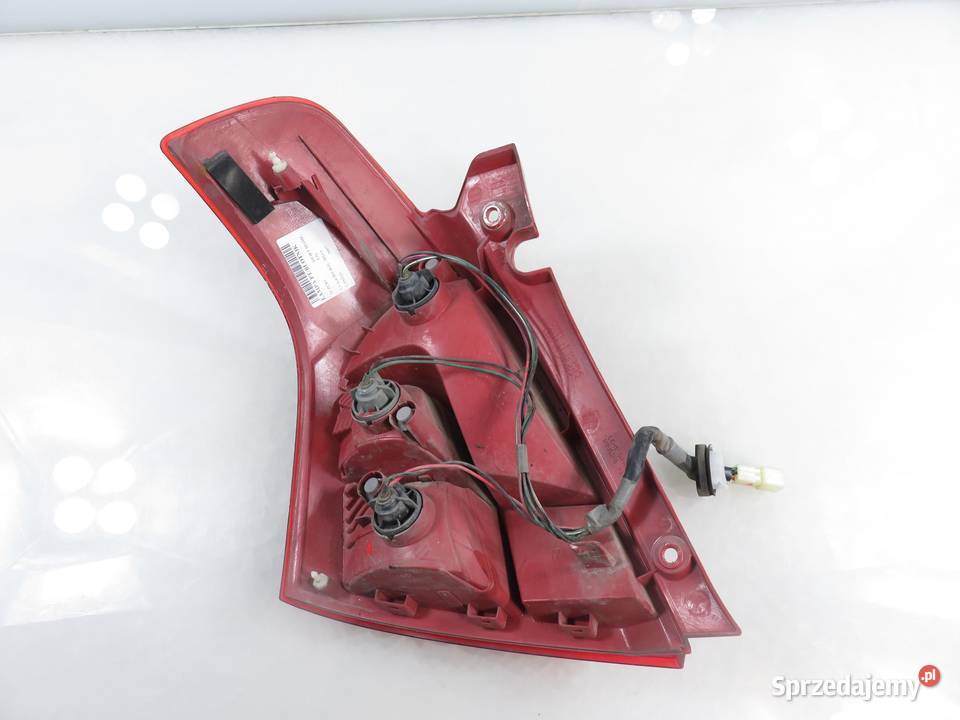 LAMPA PRAWA TYLNA SUZUKI SWIFT III małopolskie