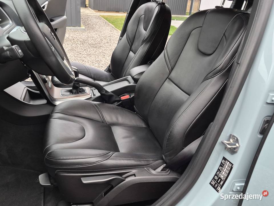 Volvo V40 20 benzyna 152Inscription manualna Ostrowiec Świętokrzyski