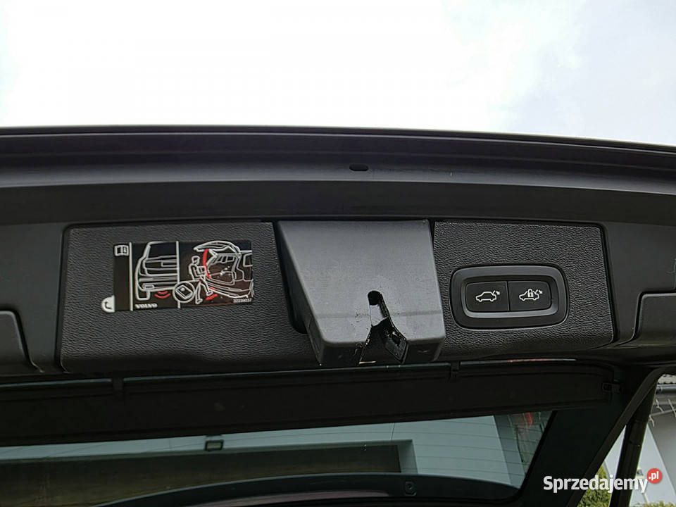 Volvo XC 60 serwis ASO Iwłaściciel II 2017 klimatyzacja Rydułtowy