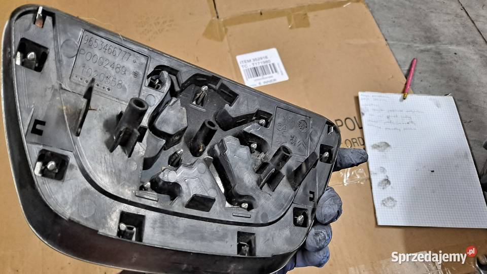 Znaczek Emblemat PEUGEOT 308 Brynica sprzedam