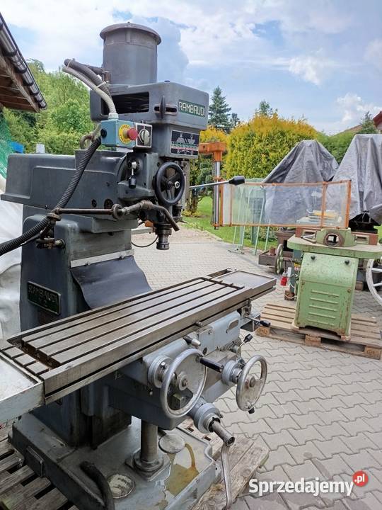 Frezarka uniwersalna narzędziowa Avia X8126 Maków Podhalański