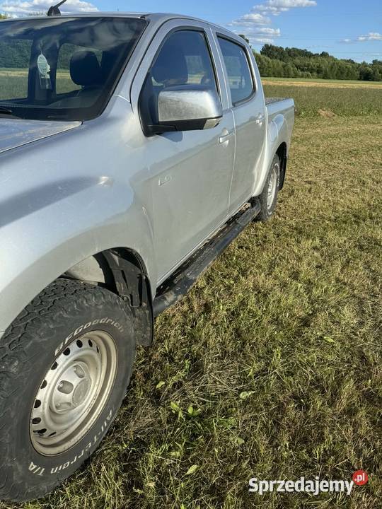Isuzu D 4x4 pickup hardtop Rok produkcji 2013 D-Max Oświęcim