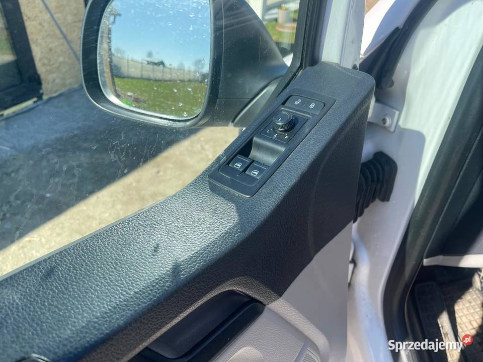 VW Transporter T6 20 Diesel 204 2016 Zadbany 4/5 Rewal