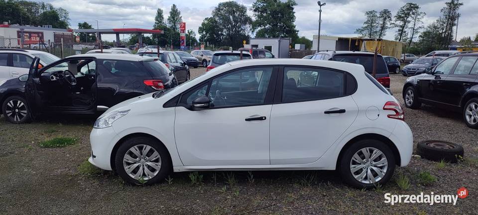 Peugeot 208 16 BlueHDi Active Słupca