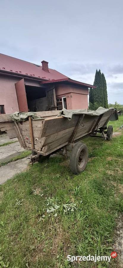 Wóz do traktora nieuszkodzony