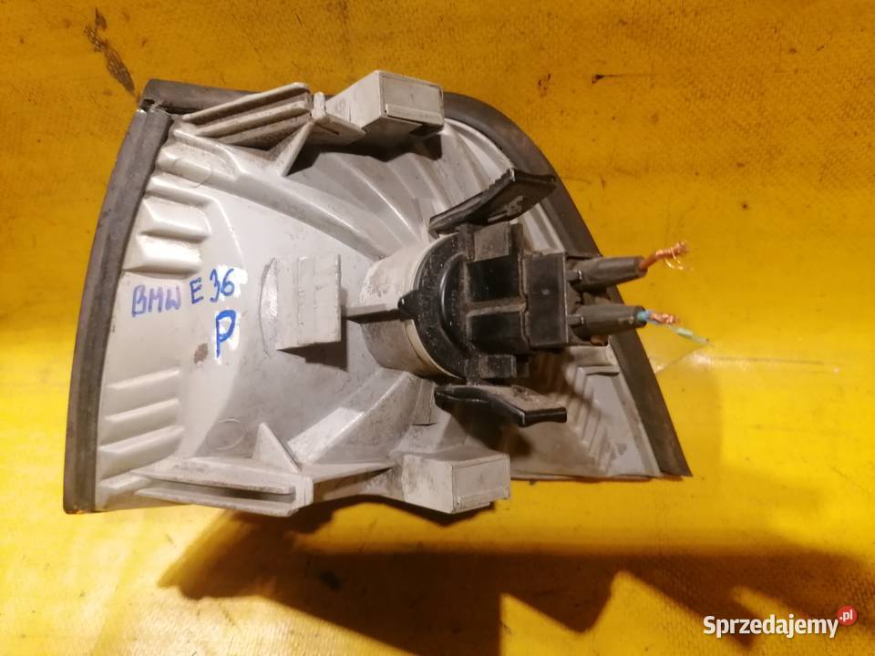 kierunkowskaz prawy 1387044 BMW E36 łódzkie Piotrków Trybunalski
