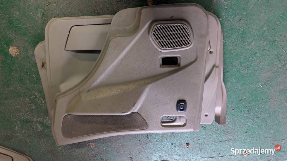 Nissan Terrano 2 boczki drzwi tapicerka 2700cm3 lubuskie