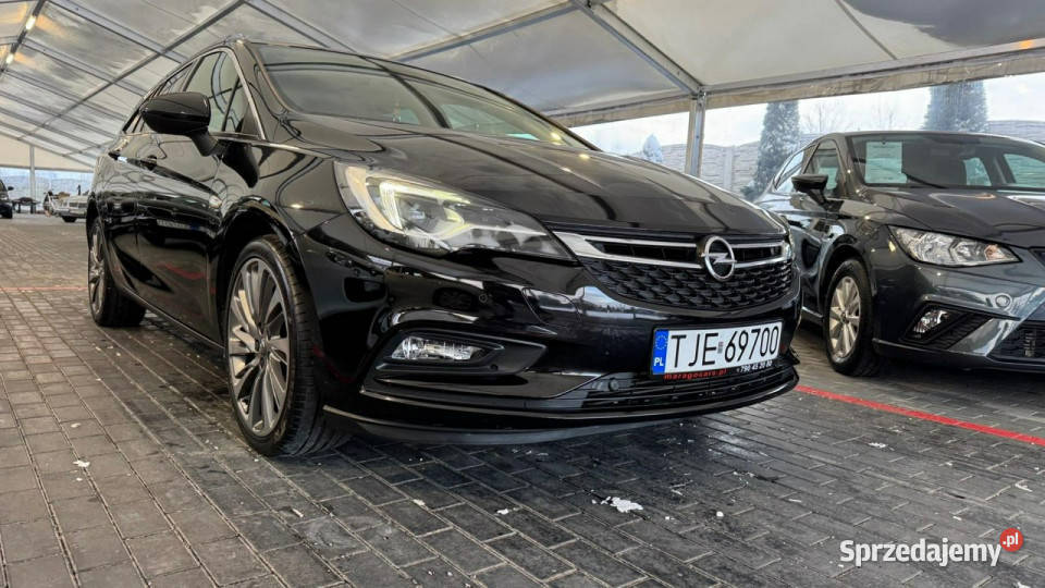 Opel Astra K 20152021 garażowany Zduńska Wola