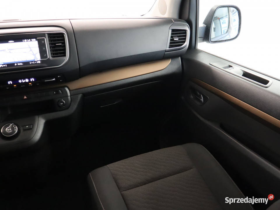 Toyota ProAce Verso 20 D4D gniazdo USB