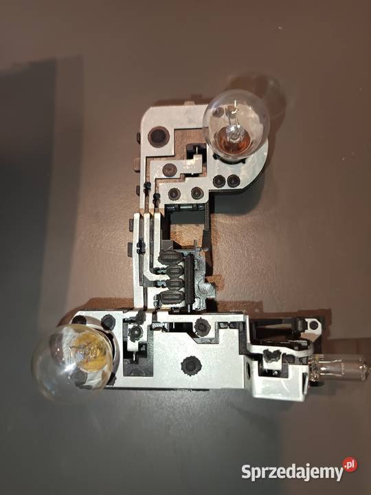 Lampa Tylna Prawa Klapy Touareg 7L 2004r osobowe kujawsko-pomorskie Inowrocław sprzedam