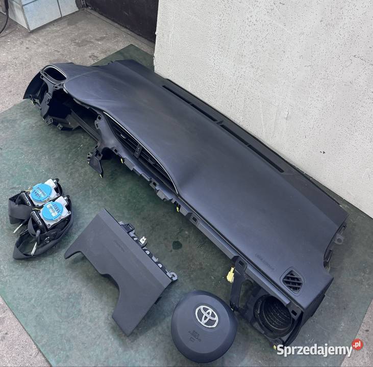 Deska rozdzielcza Toyota Yaris wielkopolskie Grabów nad Prosną sprzedam