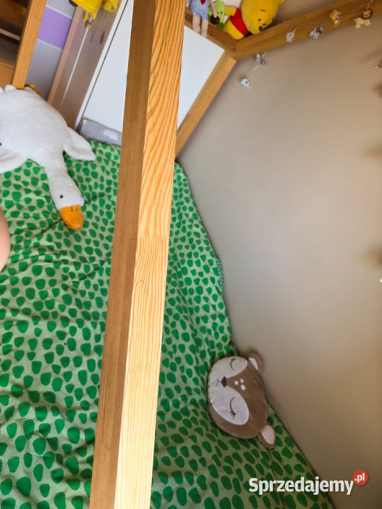 Łóżko domek sprzedam