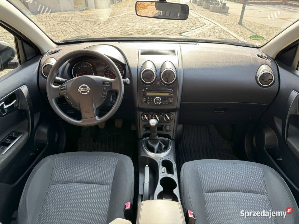 Nissan Qashqai 2010 r 16 benzyna Niski Przebieg kurtyny powietrzne