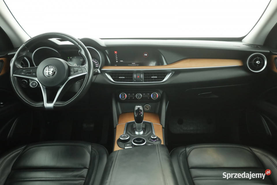 Alfa Romeo Stelvio 20 Turbo Q4 czujnik martwego pola Bielany Wrocławskie