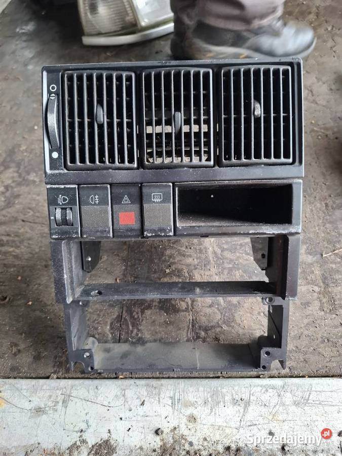 Panel Środkowy Kratki Nawiewu Audi 80 B4