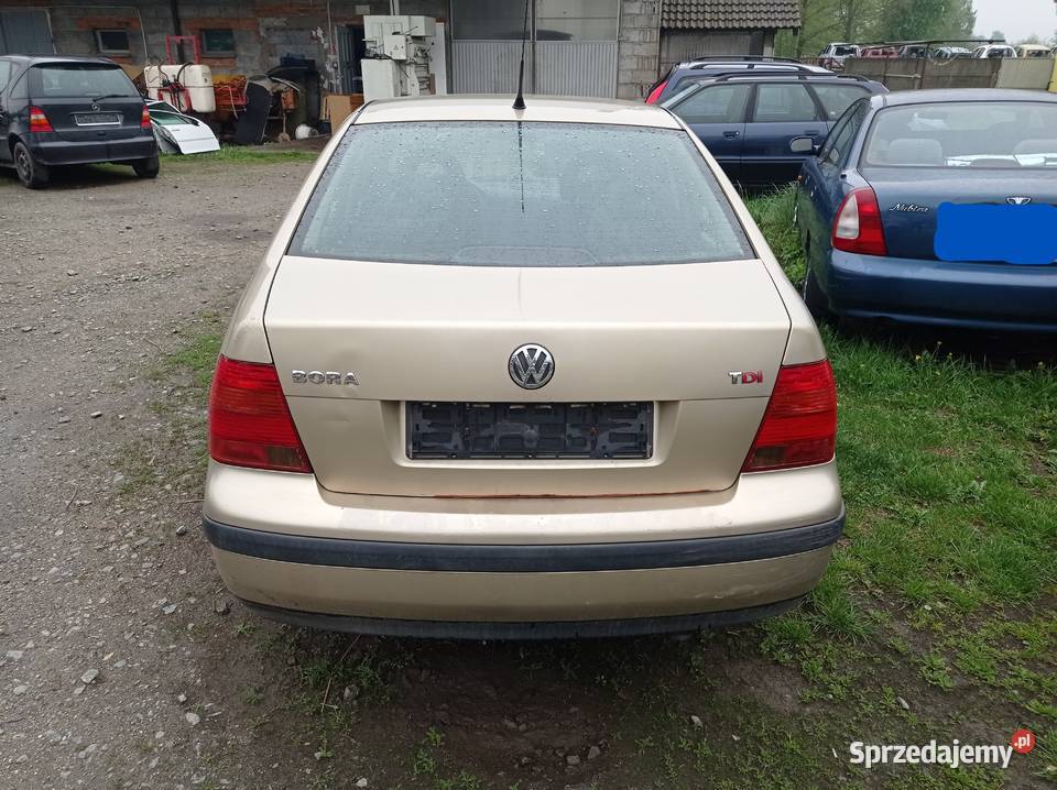 Volkswagen Bora 19 85 kW 2001 r dawca części