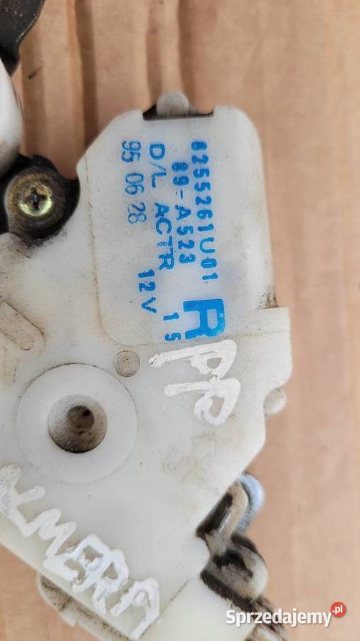 ZAMEK DRZWI PRZÓD ALMERA N15 8255261U01 osobowe Gorzyczki sprzedam