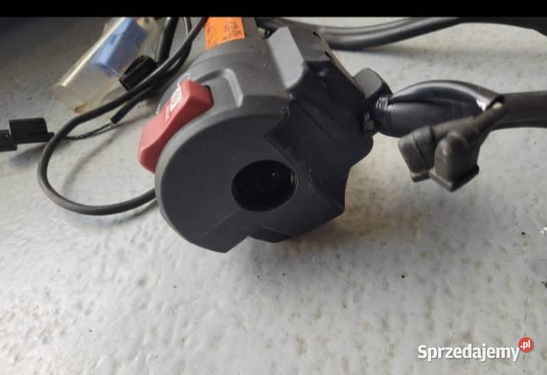 Honda CB 1000 R SC 80 2020 PRZEŁĄCZNIK PRAWY Nowy Tomyśl sprzedam