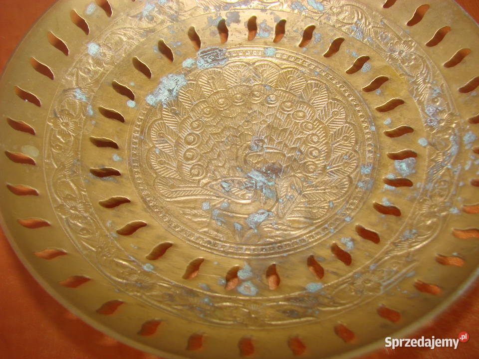 ażurowa mosiężna miseczka z Pawiem Pruszcz Gdański