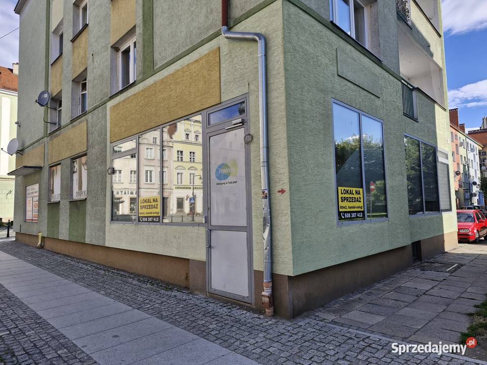 Lokal użytkowy, narożny w centrum miasta tuż przy rynku (Nysa - Celna)
