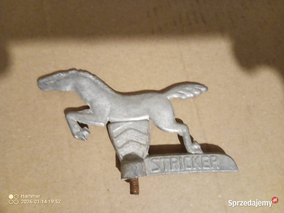 Emblemat STRICKER na błotnik Ciosaniec