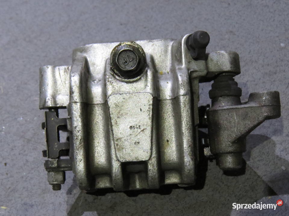 SUZUKI BURGMAN 650 EXECUTIVE LEWY PRZÓD ZACISK