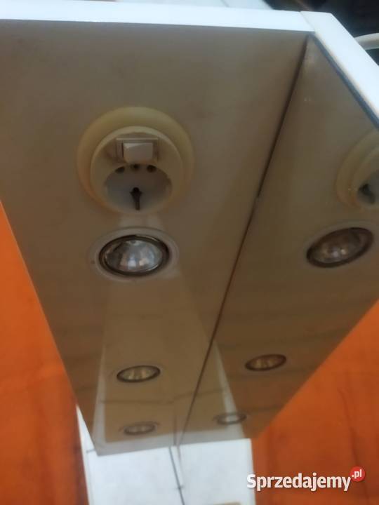 Lustro łazienkowe wiszące z szafką Miastko