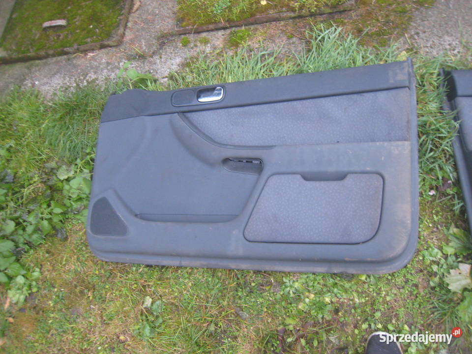Boczek boczki drzwi prawy lewy Audi A3 8L 3