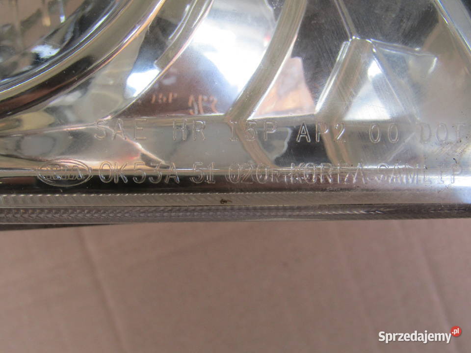 LAMPA PRZEDNIA PRAWA KIA CARENS 02r06r Lampy przednie Mysłaków sprzedam