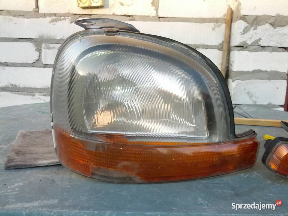 reflektory przednie do Renault Kangoo Kielce sprzedam