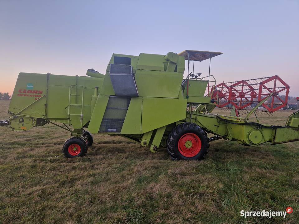Claas Mercator ze stolem do rzepaku 1 wlasciciel Żeliszów