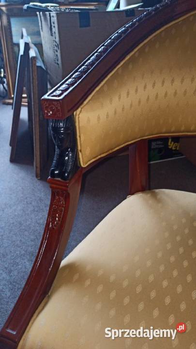 fotel kubelkowy Berżera z popiersiami kobiety Gdańsk