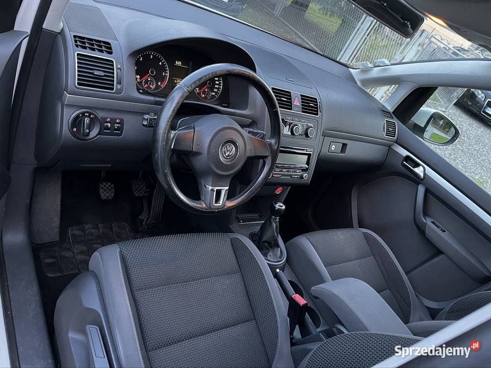 Volkswagen Touran 16tdi 105 2010r 7 miejsc elektryczne szyby Jarosław sprzedam