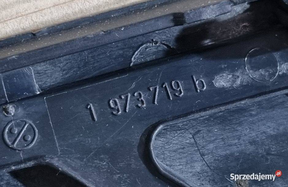 BMW E34 Zaślepka Osłona haka holowniczego osobowe Zderzaki Bolesławice