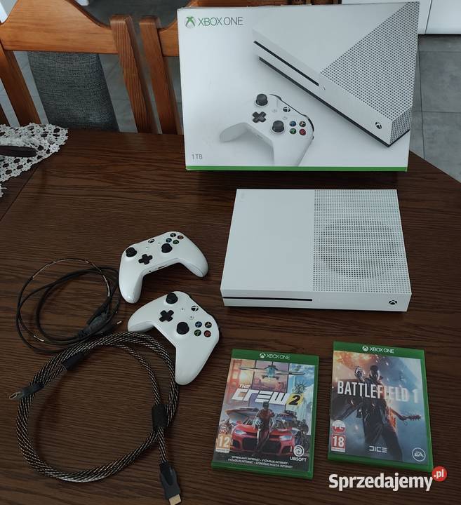 Sprzedam Xbox one s 2 gry 2 pady Kłecko sprzedam