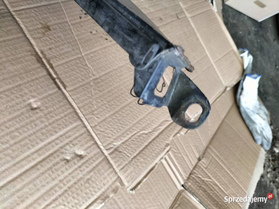 LISTWA POD LAMPE MERCEDES W124 osobowe Kamień-Kolonia