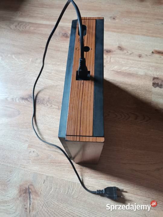 Magnetofon kasetowy z czasów PRLu Kraków