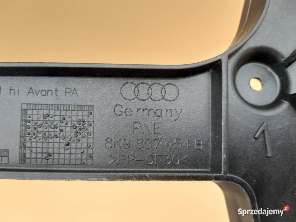 AUDI A4 B8 KOMBI ŚLIZG ZDERZAKA PRAWY TYŁ Karoseria Trzciel