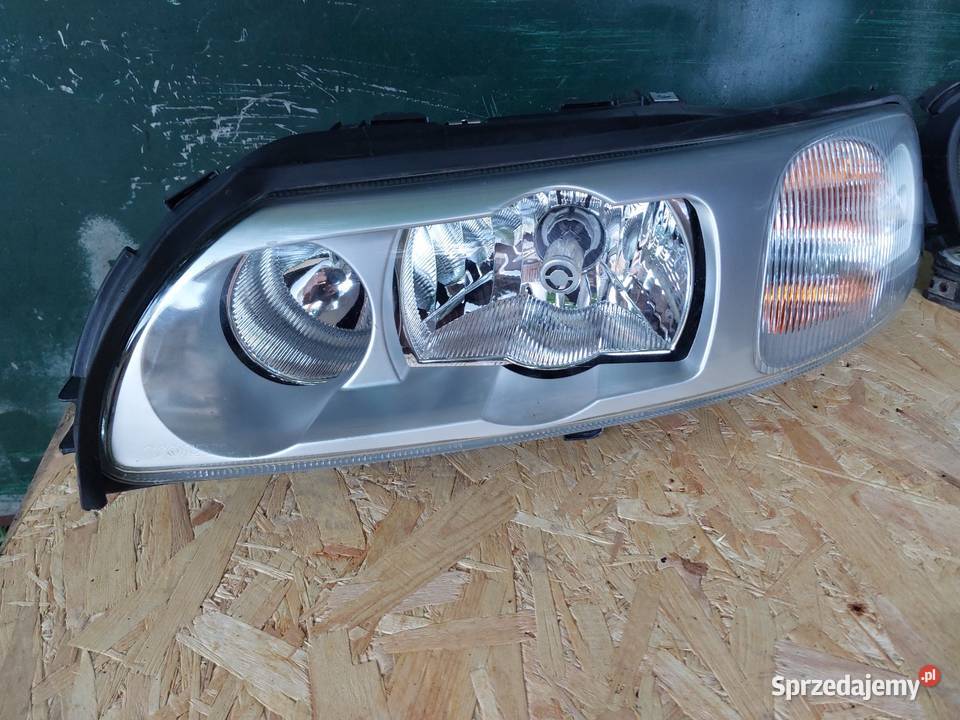 Lampy Xenon Volvo S60R V70R Wąwolnica sprzedam