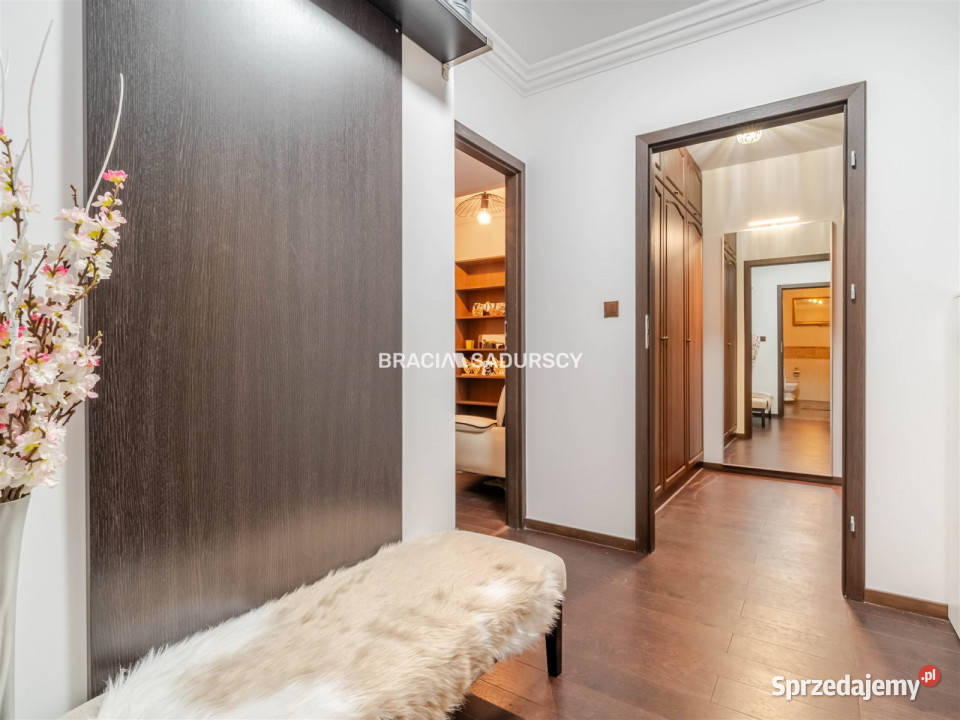 sprzedaży mieszkania Kraków Chopina 5618m2 2 małopolskie