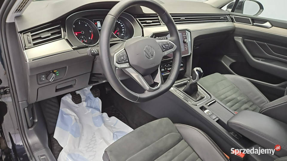 Volkswagen Passat Variant 20 TDI EVO Elegance Z lakier metallic Volkswagen mazowieckie Warszawa