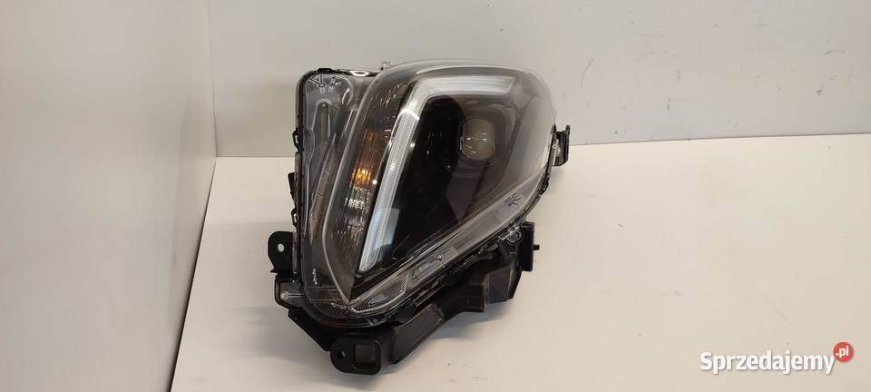 SUZUKI SWIFT MK9 LAMPA PRAWY PRZÓD ANGLIK RHD
