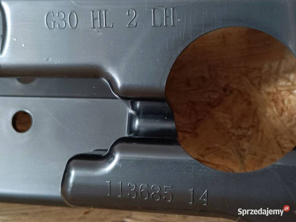 BMW F90 G30 G31 ŚLIZG LISTWY PROGOWEJ LEWY osobowe Pleszew