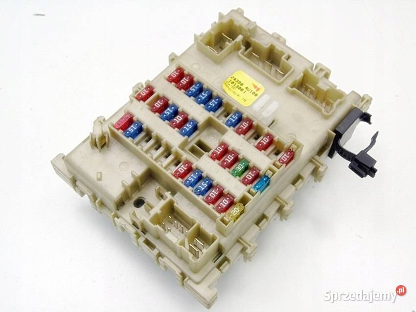 SKRZYNKA BEZPIECZNIKOWA NISSAN ALMERA TINO 2002 Sosnowiec