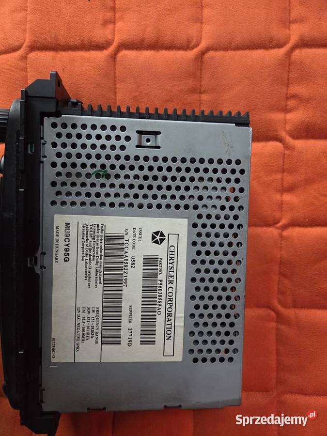 Radio samochodowe Grand Cherokee CD kaseta Jeep opolskie Namysłów sprzedam