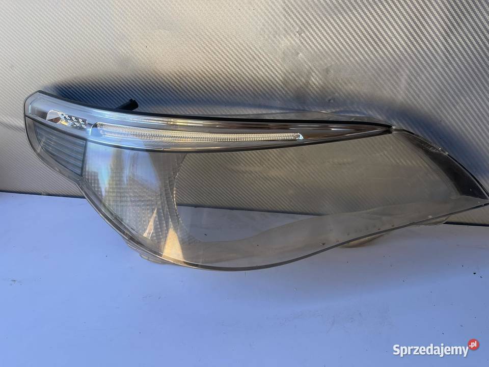 BMW E60 PRAWY KLOSZ HELLA Lampy przednie Ostroróg