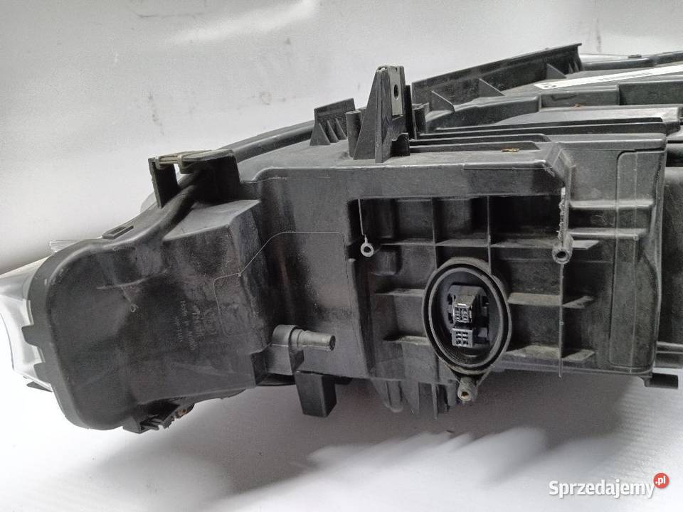 LAMPA PRZÓD PRZEDNIA PRAWA BMW F30 63117259526 osobowe wielkopolskie