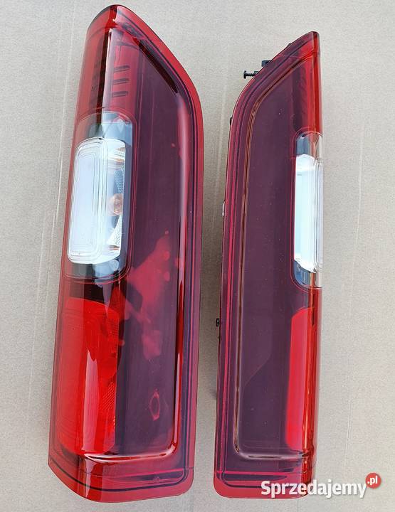 TRAFIC VIVARO III NISSAN NV 300 LAMPA LEWA TYŁ Prawe mazowieckie Radom